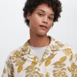 Uniqlo Cotton Blend Casual Printed Short Sleeved (Open Collar) Men’s White Shirts
