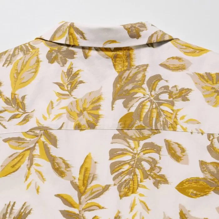 Uniqlo Cotton Blend Casual Printed Short Sleeved (Open Collar) Men’s White Shirts