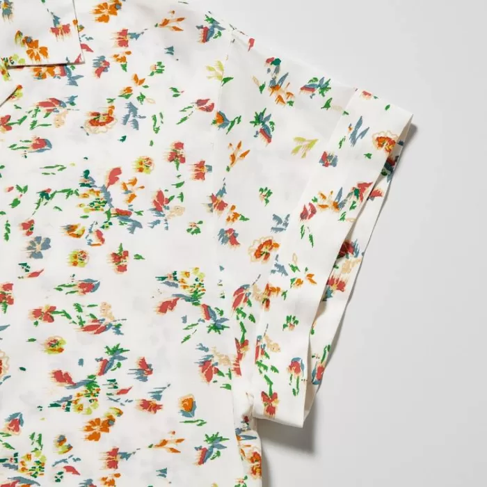 Uniqlo Printed Short Sleeved Women’s White Shirts